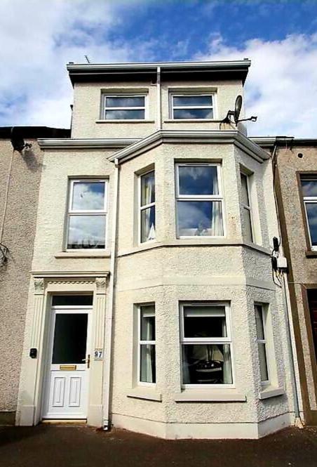 Villa Causeway97 Townhouse Portrush Exterior foto